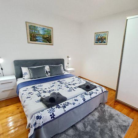 Entire House Floor - 2-Bedroom Cozy & Peaceful Apartment Podgorica Exterior photo